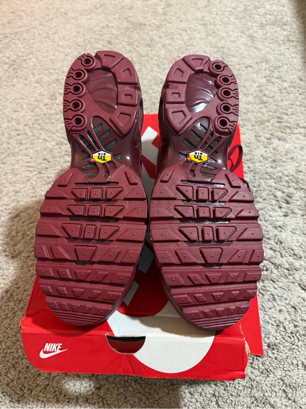 Nike Air Max Plus Team Red - Picture 5 of 7